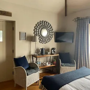 The Retreat Apartment